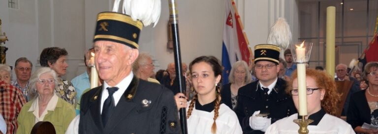 Pontifikalamt im Neumünster Foto: Karin Bohn