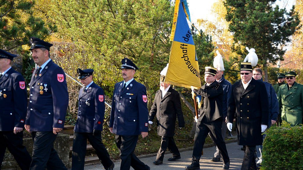 Kranzniederlegung am Heldenfriedhof