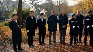 Kranzniederlegung Ehrenmal für die Opfer des 16. März