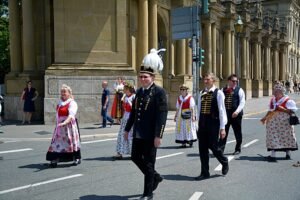 Kiliani Trachtenfestzug 2017 Foto: Karin Bohn