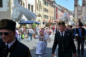 Kiliani Trachtenfestzug 2017 Foto: Karin Bohn