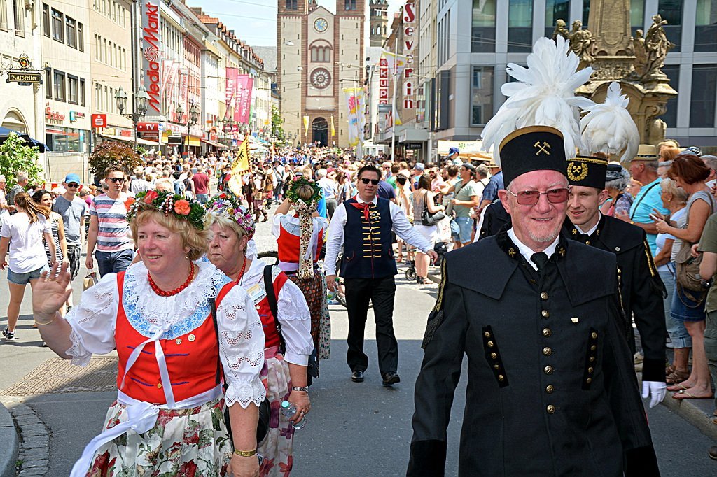 Kiliani Trachtenfestzug 2017 Foto: Karin Bohn