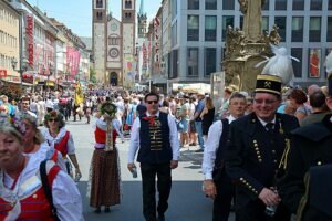 Kiliani Trachtenfestzug 2017 Foto: Karin Bohn