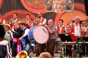 Kiliani Trachtenfestzug 2017 Foto: Karl-Heinz Bohn